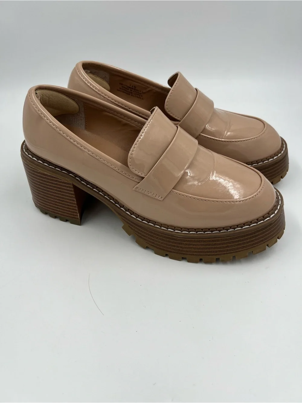 Mia Delilah Chunky Platform Heal Loafers Glossy Nude/Tan Patent Finish Size 7.5
